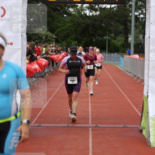14.06.2026 - 7 Türme Triathlon Andreas Tolksdorf http://msf.ph/oto/9805920 14.06.2026 15:56:16 Ziel 751, 1593, 1660, 1662, 1678, 1709, 1735, 1744, 1756 meine-sportfotos.de