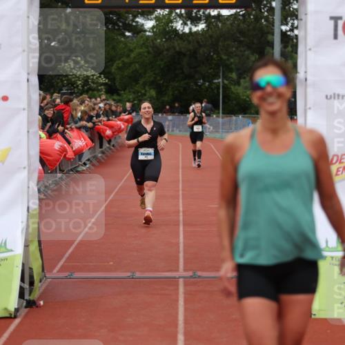 14.06.2026 - 7 Türme Triathlon Andreas Tolksdorf http://msf.ph/oto/9805940 14.06.2026 15:56:29 Ziel 834, 922, 1668, 1678, 1744 meine-sportfotos.de