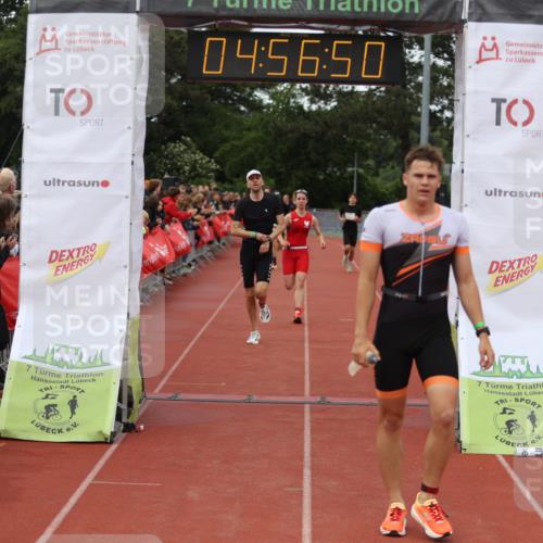 14.06.2026 - 7 Türme Triathlon Andreas Tolksdorf http://msf.ph/oto/9805957 14.06.2026 15:56:48 Ziel 743, 1368, 1435, 1488, 1562, 1591, 1715 meine-sportfotos.de