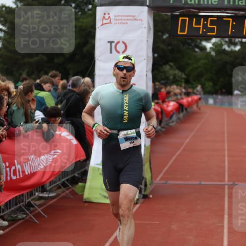 14.06.2026 - 7 Türme Triathlon Andreas Tolksdorf http://msf.ph/oto/9805987 14.06.2026 15:57:10 Ziel 821, 954, 1611, 1671 meine-sportfotos.de