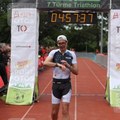 14.06.2026 - 7 Türme Triathlon Andreas Tolksdorf http://msf.ph/oto/9806006 14.06.2026 15:57:36 Ziel 666, 1106, 1693 meine-sportfotos.de