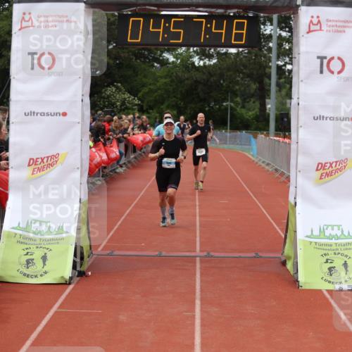 14.06.2026 - 7 Türme Triathlon Andreas Tolksdorf http://msf.ph/oto/9806012 14.06.2026 15:57:47 Ziel 1055, 1109, 1361, 1478, 1693 meine-sportfotos.de