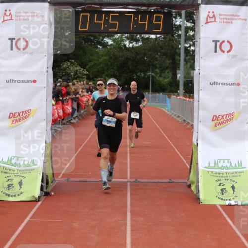 14.06.2026 - 7 Türme Triathlon Andreas Tolksdorf http://msf.ph/oto/9806016 14.06.2026 15:57:48 Ziel 1055, 1109, 1361, 1478, 1693 meine-sportfotos.de