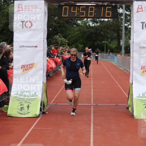 14.06.2026 - 7 Türme Triathlon Andreas Tolksdorf http://msf.ph/oto/9806043 14.06.2026 15:58:15 Ziel 1178, 1516, 1564, 1609 meine-sportfotos.de