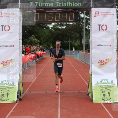 14.06.2026 - 7 Türme Triathlon Andreas Tolksdorf http://msf.ph/oto/9806059 14.06.2026 15:58:39 Ziel 724 meine-sportfotos.de