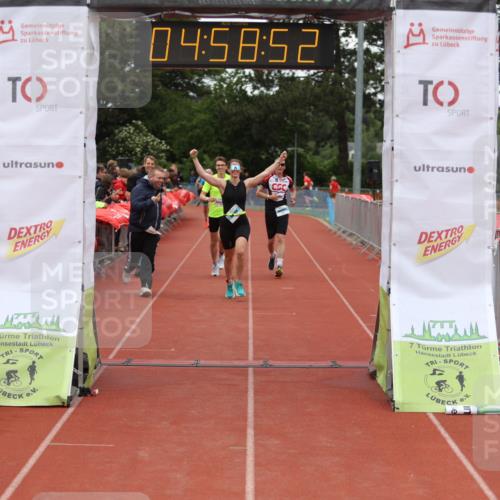 14.06.2026 - 7 Türme Triathlon Andreas Tolksdorf http://msf.ph/oto/9806064 14.06.2026 15:58:51 Ziel 893, 1077, 1121 meine-sportfotos.de