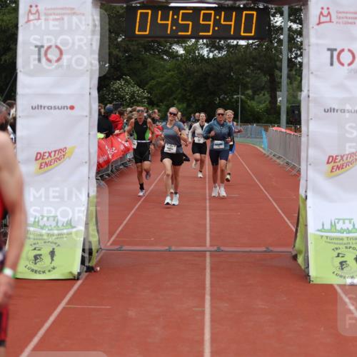 14.06.2026 - 7 Türme Triathlon Andreas Tolksdorf http://msf.ph/oto/9806132 14.06.2026 15:59:39 Ziel 750, 895, 1140, 1337, 1358, 1476, 1540, 1698, 1733 meine-sportfotos.de