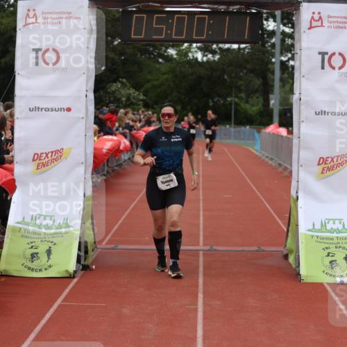 14.06.2026 - 7 Türme Triathlon Andreas Tolksdorf http://msf.ph/oto/9806166 14.06.2026 16:00:10 Ziel 1287, 1692 meine-sportfotos.de