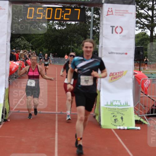 14.06.2026 - 7 Türme Triathlon Andreas Tolksdorf http://msf.ph/oto/9806186 14.06.2026 16:00:26 Ziel 983, 1557, 1577, 1606, 1633, 1683, 1774 meine-sportfotos.de