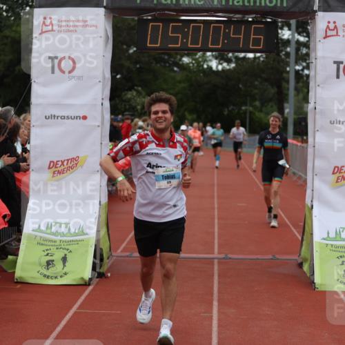 14.06.2026 - 7 Türme Triathlon Andreas Tolksdorf http://msf.ph/oto/9806205 14.06.2026 16:00:45 Ziel 688, 903, 928, 979, 1112, 1657 meine-sportfotos.de