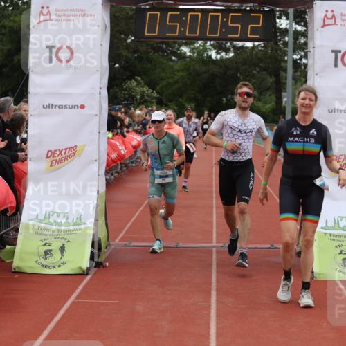 14.06.2026 - 7 Türme Triathlon Andreas Tolksdorf http://msf.ph/oto/9806211 14.06.2026 16:00:51 Ziel 684, 688, 903, 928, 979, 1657, 1736 meine-sportfotos.de