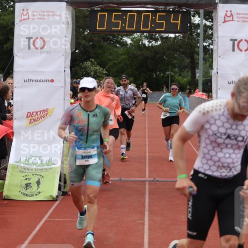 14.06.2026 - 7 Türme Triathlon Andreas Tolksdorf http://msf.ph/oto/9806214 14.06.2026 16:00:52 Ziel 684, 688, 903, 928, 979, 1554, 1657, 1664, 1736 meine-sportfotos.de
