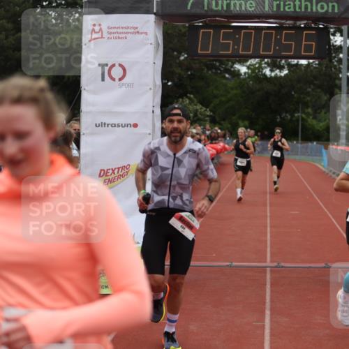 14.06.2026 - 7 Türme Triathlon Andreas Tolksdorf http://msf.ph/oto/9806219 14.06.2026 16:00:55 Ziel 684, 688, 903, 928, 1554, 1657, 1664, 1736 meine-sportfotos.de