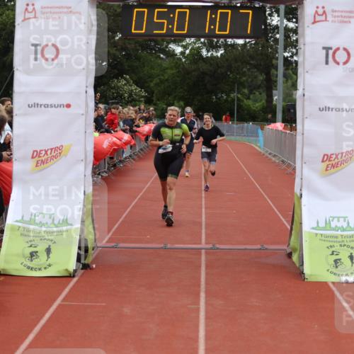 14.06.2026 - 7 Türme Triathlon Andreas Tolksdorf http://msf.ph/oto/9806230 14.06.2026 16:01:06 Ziel 1057, 1554, 1630, 1652, 1664, 1708 meine-sportfotos.de