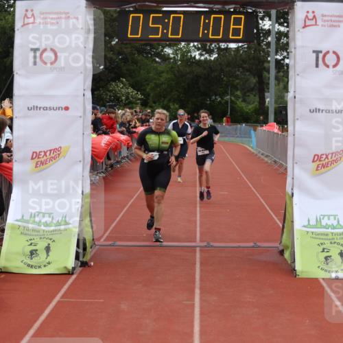 14.06.2026 - 7 Türme Triathlon Andreas Tolksdorf http://msf.ph/oto/9806233 14.06.2026 16:01:07 Ziel 1057, 1554, 1630, 1652, 1664, 1708 meine-sportfotos.de