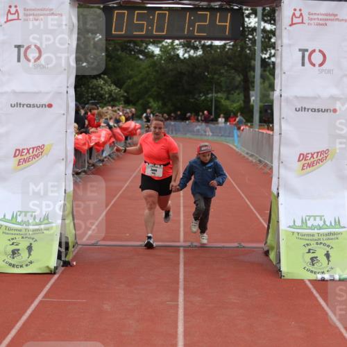 14.06.2026 - 7 Türme Triathlon Andreas Tolksdorf http://msf.ph/oto/9806244 14.06.2026 16:01:23 Ziel 1605 meine-sportfotos.de
