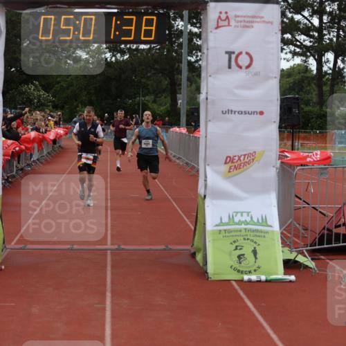 14.06.2026 - 7 Türme Triathlon Andreas Tolksdorf http://msf.ph/oto/9806258 14.06.2026 16:01:37 Ziel 806, 962, 1382, 1790, 1794 meine-sportfotos.de