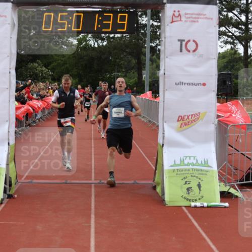 14.06.2026 - 7 Türme Triathlon Andreas Tolksdorf http://msf.ph/oto/9806261 14.06.2026 16:01:38 Ziel 806, 962, 1382, 1790, 1794 meine-sportfotos.de