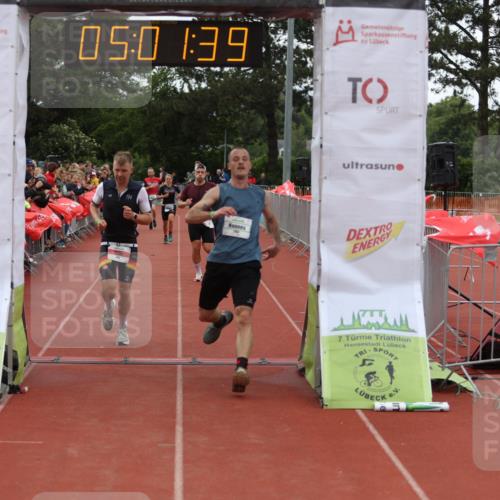14.06.2026 - 7 Türme Triathlon Andreas Tolksdorf http://msf.ph/oto/9806262 14.06.2026 16:01:38 Ziel 806, 962, 1382, 1790, 1794 meine-sportfotos.de