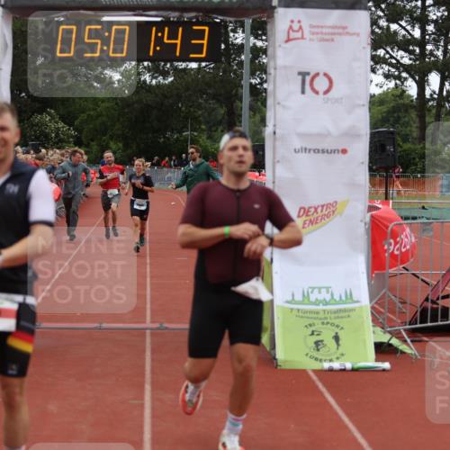 14.06.2026 - 7 Türme Triathlon Andreas Tolksdorf http://msf.ph/oto/9806268 14.06.2026 16:01:42 Ziel 806, 962, 1382, 1790, 1794 meine-sportfotos.de