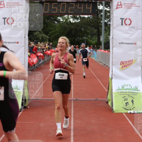 14.06.2026 - 7 Türme Triathlon Andreas Tolksdorf http://msf.ph/oto/9806342 14.06.2026 16:02:43 Ziel 812, 1293, 1511, 1597, 1599, 1642, 1695 meine-sportfotos.de
