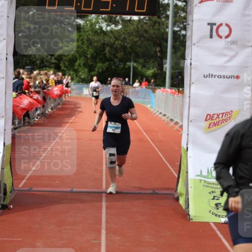 14.06.2026 - 7 Türme Triathlon Andreas Tolksdorf http://msf.ph/oto/9806377 14.06.2026 16:03:09 Ziel 876, 1064, 1375, 1477, 1747 meine-sportfotos.de