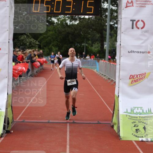 14.06.2026 - 7 Türme Triathlon Andreas Tolksdorf http://msf.ph/oto/9806381 14.06.2026 16:03:14 Ziel 1064, 1477, 1620, 1747 meine-sportfotos.de