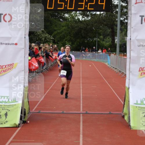 14.06.2026 - 7 Türme Triathlon Andreas Tolksdorf http://msf.ph/oto/9806391 14.06.2026 16:03:23 Ziel 1477, 1503, 1546, 1548, 1620 meine-sportfotos.de