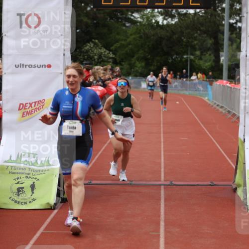 14.06.2026 - 7 Türme Triathlon Andreas Tolksdorf http://msf.ph/oto/9806404 14.06.2026 16:03:31 Ziel 1475, 1503, 1546, 1548 meine-sportfotos.de