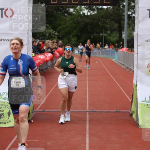 14.06.2026 - 7 Türme Triathlon Andreas Tolksdorf http://msf.ph/oto/9806407 14.06.2026 16:03:31 Ziel 1475, 1503, 1546, 1548 meine-sportfotos.de
