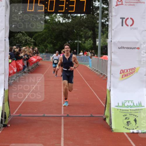 14.06.2026 - 7 Türme Triathlon Andreas Tolksdorf http://msf.ph/oto/9806413 14.06.2026 16:03:36 Ziel 1475, 1546, 1548, 1723, 1724 meine-sportfotos.de