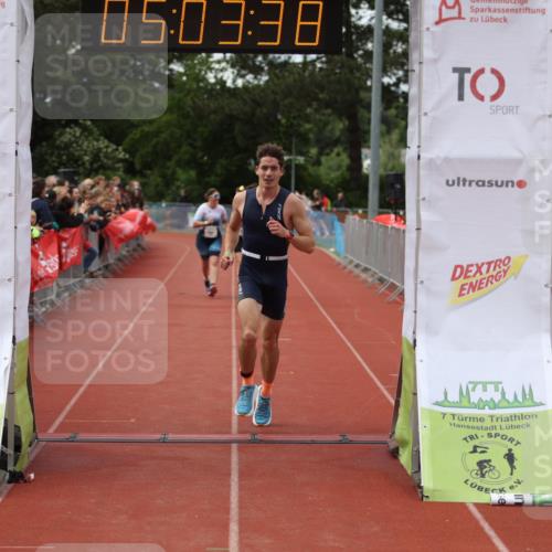 14.06.2026 - 7 Türme Triathlon Andreas Tolksdorf http://msf.ph/oto/9806415 14.06.2026 16:03:37 Ziel 1475, 1546, 1548, 1723, 1724 meine-sportfotos.de