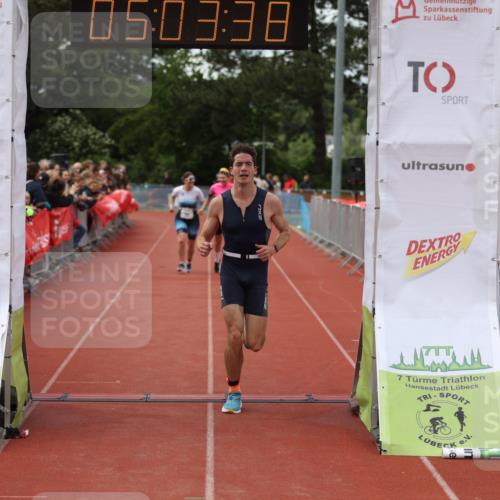 14.06.2026 - 7 Türme Triathlon Andreas Tolksdorf http://msf.ph/oto/9806416 14.06.2026 16:03:37 Ziel 1475, 1546, 1548, 1723, 1724 meine-sportfotos.de