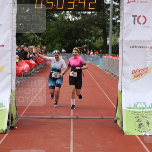 14.06.2026 - 7 Türme Triathlon Andreas Tolksdorf http://msf.ph/oto/9806421 14.06.2026 16:03:41 Ziel 1475, 1723, 1724 meine-sportfotos.de