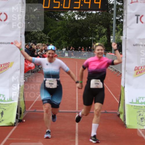 14.06.2026 - 7 Türme Triathlon Andreas Tolksdorf http://msf.ph/oto/9806427 14.06.2026 16:03:43 Ziel 1475, 1723, 1724 meine-sportfotos.de