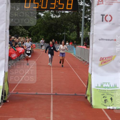 14.06.2026 - 7 Türme Triathlon Andreas Tolksdorf http://msf.ph/oto/9806430 14.06.2026 16:03:57 Ziel 1353, 1550 meine-sportfotos.de
