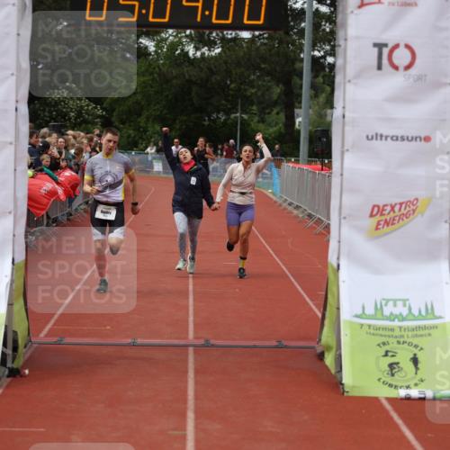 14.06.2026 - 7 Türme Triathlon Andreas Tolksdorf http://msf.ph/oto/9806435 14.06.2026 16:03:59 Ziel 1353, 1550 meine-sportfotos.de