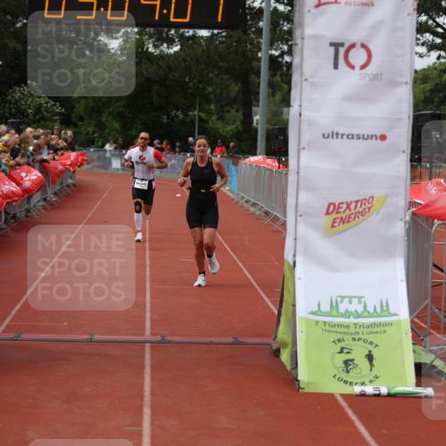 14.06.2026 - 7 Türme Triathlon Andreas Tolksdorf http://msf.ph/oto/9806444 14.06.2026 16:04:06 Ziel 1353, 1483, 1550, 1743 meine-sportfotos.de