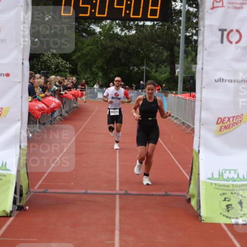14.06.2026 - 7 Türme Triathlon Andreas Tolksdorf http://msf.ph/oto/9806446 14.06.2026 16:04:07 Ziel 1353, 1483, 1550, 1743 meine-sportfotos.de