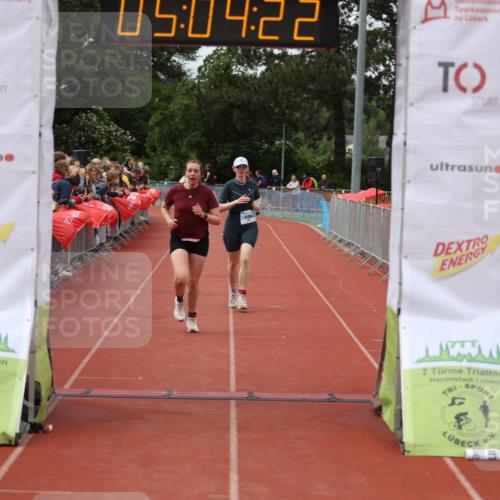 14.06.2026 - 7 Türme Triathlon Andreas Tolksdorf http://msf.ph/oto/9806460 14.06.2026 16:04:21 Ziel 940, 1561, 1595 meine-sportfotos.de