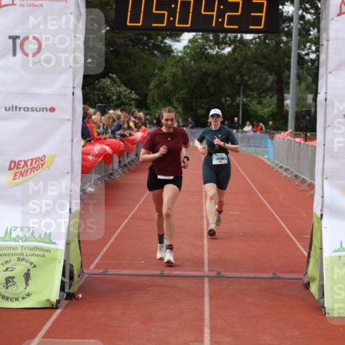14.06.2026 - 7 Türme Triathlon Andreas Tolksdorf http://msf.ph/oto/9806463 14.06.2026 16:04:22 Ziel 940, 1561, 1595 meine-sportfotos.de