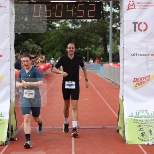 14.06.2026 - 7 Türme Triathlon Andreas Tolksdorf http://msf.ph/oto/9806483 14.06.2026 16:04:51 Ziel 946, 1700, 1717 meine-sportfotos.de