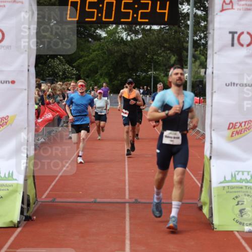 14.06.2026 - 7 Türme Triathlon Andreas Tolksdorf http://msf.ph/oto/9806517 14.06.2026 16:05:23 Ziel 852, 934, 1334, 1335, 1362, 1686, 1782 meine-sportfotos.de