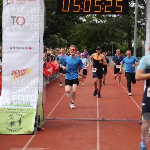 14.06.2026 - 7 Türme Triathlon Andreas Tolksdorf http://msf.ph/oto/9806518 14.06.2026 16:05:24 Ziel 852, 934, 1334, 1335, 1362, 1686, 1782 meine-sportfotos.de