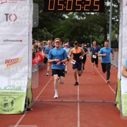 14.06.2026 - 7 Türme Triathlon Andreas Tolksdorf http://msf.ph/oto/9806519 14.06.2026 16:05:24 Ziel 852, 934, 1334, 1335, 1362, 1686, 1782 meine-sportfotos.de