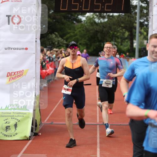 14.06.2026 - 7 Türme Triathlon Andreas Tolksdorf http://msf.ph/oto/9806524 14.06.2026 16:05:26 Ziel 852, 934, 1334, 1335, 1362, 1395, 1686, 1782 meine-sportfotos.de