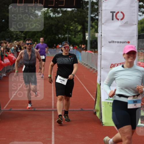 14.06.2026 - 7 Türme Triathlon Andreas Tolksdorf http://msf.ph/oto/9806528 14.06.2026 16:05:30 Ziel 852, 934, 1334, 1335, 1362, 1395, 1686, 1782 meine-sportfotos.de