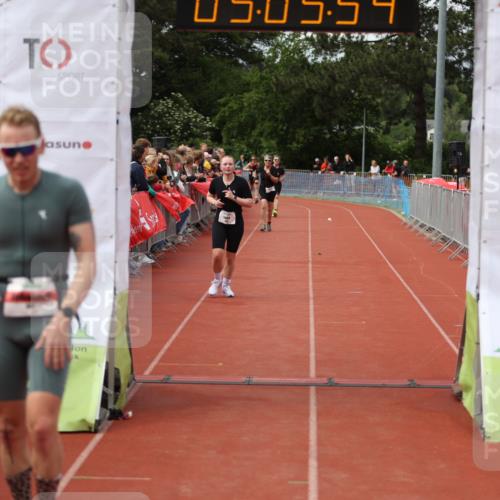 14.06.2026 - 7 Türme Triathlon Andreas Tolksdorf http://msf.ph/oto/9806556 14.06.2026 16:05:53 Ziel 842, 1212, 1538 meine-sportfotos.de