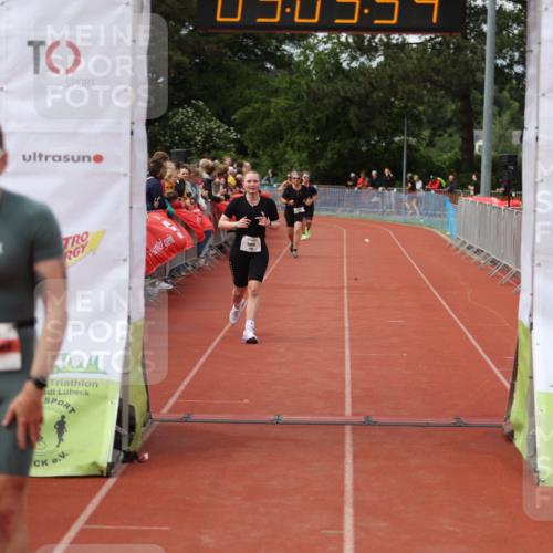 14.06.2026 - 7 Türme Triathlon Andreas Tolksdorf http://msf.ph/oto/9806558 14.06.2026 16:05:53 Ziel 842, 1212, 1538 meine-sportfotos.de