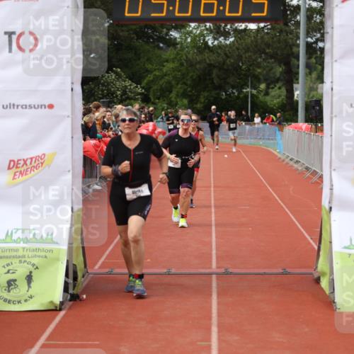 14.06.2026 - 7 Türme Triathlon Andreas Tolksdorf http://msf.ph/oto/9806566 14.06.2026 16:06:04 Ziel 1082, 1538, 1585, 1669, 1771 meine-sportfotos.de